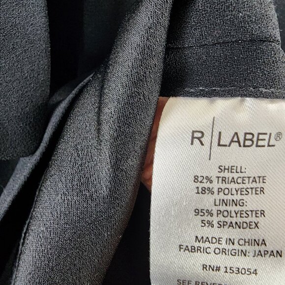 R Label Belted Trench Coat - Picture 9 of 10